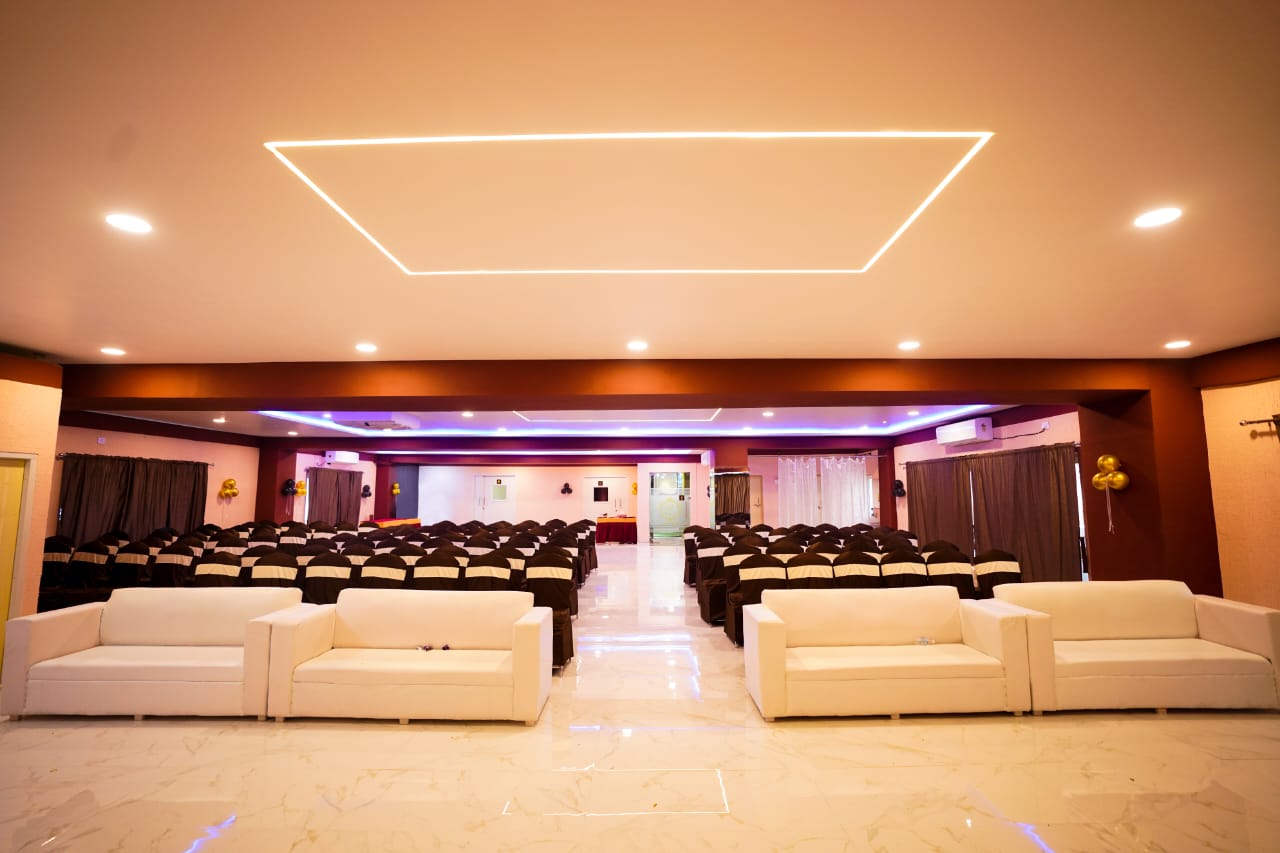 Experience elegance redefined. Our grand banquet hall is the perfect setting for your dream event.